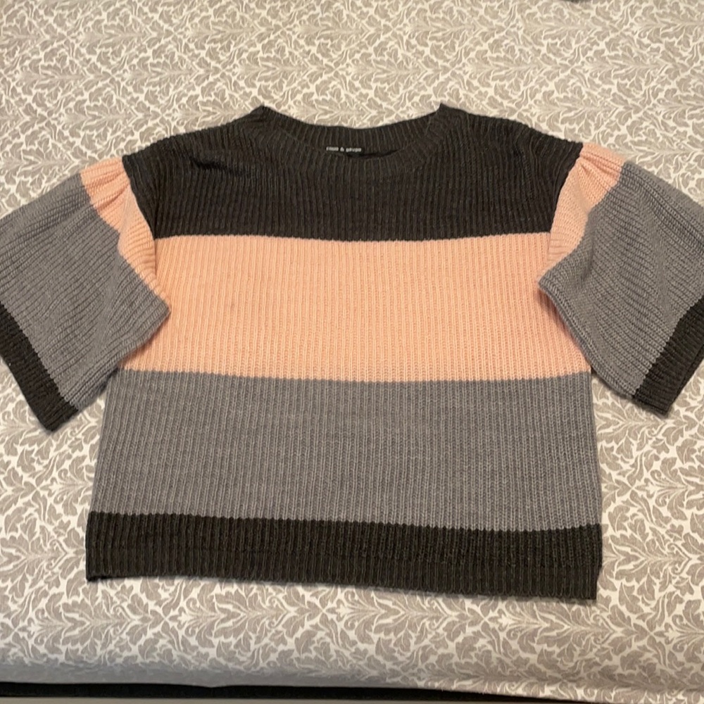 Short Sleeve Sweater Top
